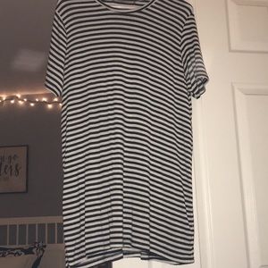 BRANDY MELVILLE T-SHIRT DRESS
